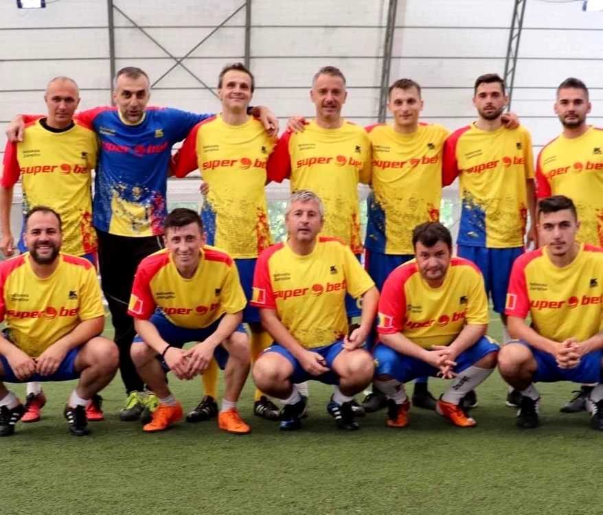
    Naționala ziariștilor l-a sprijinit pe fiul lui Kamara  
