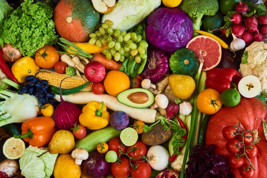 Alimentele, victimele sigure ale tarifelor SUA. De la fructe la cafea, nota de plată ajunge la consumator
