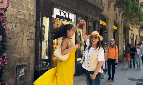 Mirela Retegan (53 ani), Tanti Prezentatoarea de la Gașca Zurli, a fost la Barcelona, acolo unde a petrecut câteva zile pline, alături de fiica ei