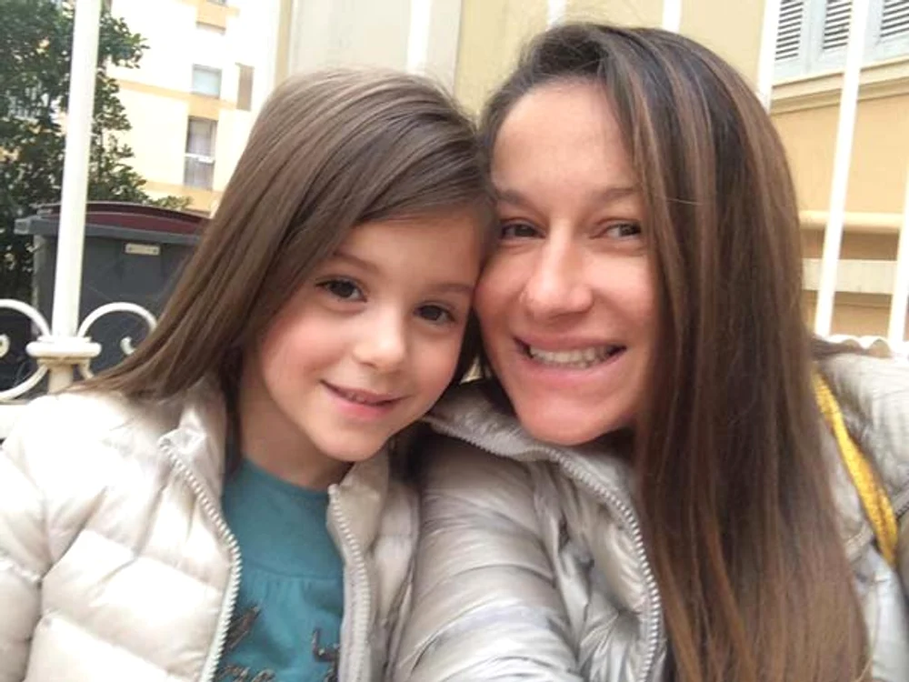
    Raluca mai are o fetiţă dintr-o relaţie cu Ciro Castellano, pe SimonaFOTO: Arhiva personală  