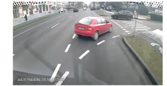 Accident evitat în Constanţa FOTO captură video CT Bus