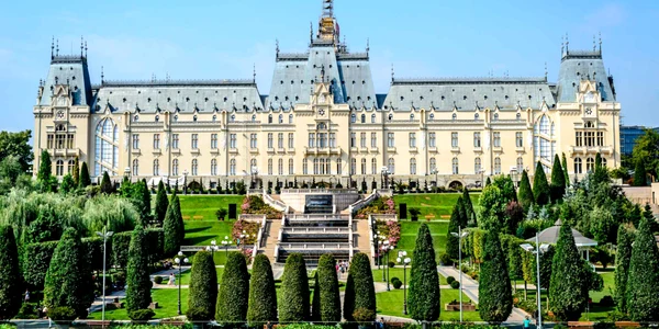 Palatul Culturii Iasi foto Turism Iasi jpg