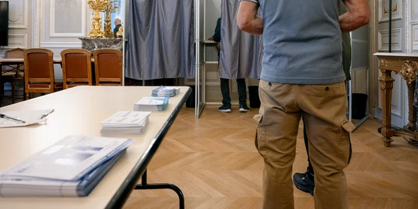 Alegeri - secție de vot 