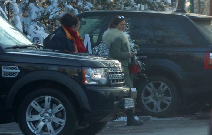 Maria a stat de vorbă cu amabilitate şi a zâmbit larg