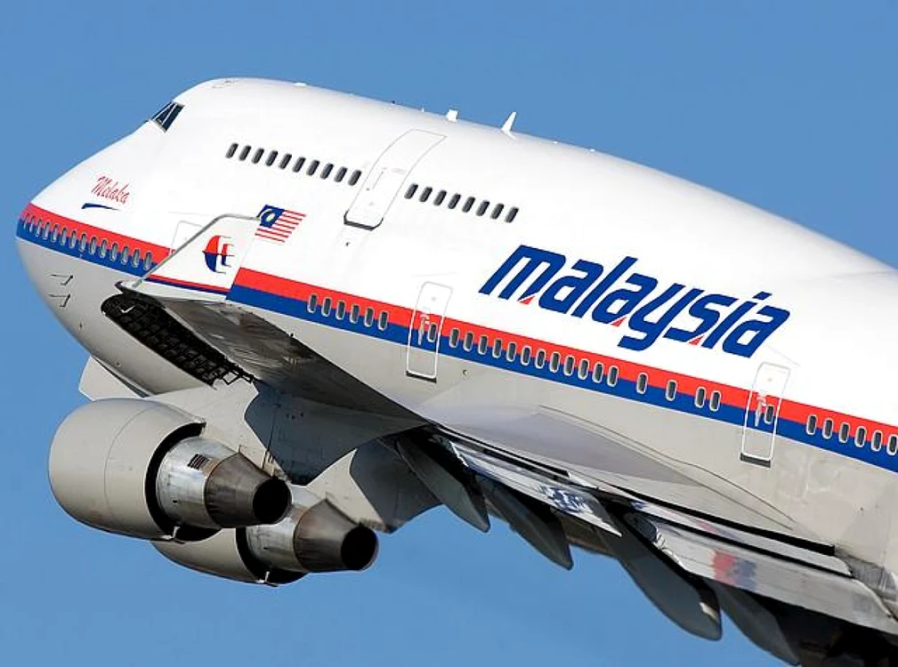 Malaysia Airlines ocoleşte Ucraina, dar intră într-un spaţiu aerian evitat de toate celelalte companii aeriene