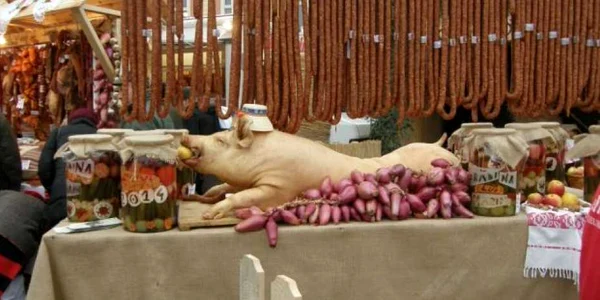 Braşovul este renumit pentru produsele tradiţionale din carne