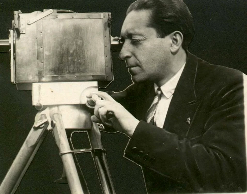 Jean Mihail, în spatele camerei de filmat FOTO Melidonium.ro