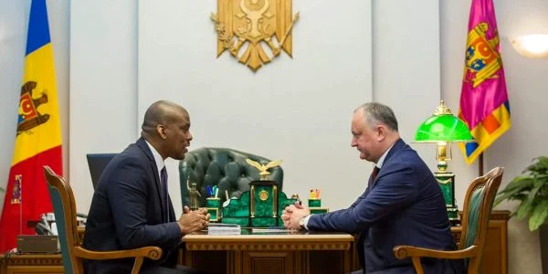 Igor Dodon si Dereck Hogan presedinte.md