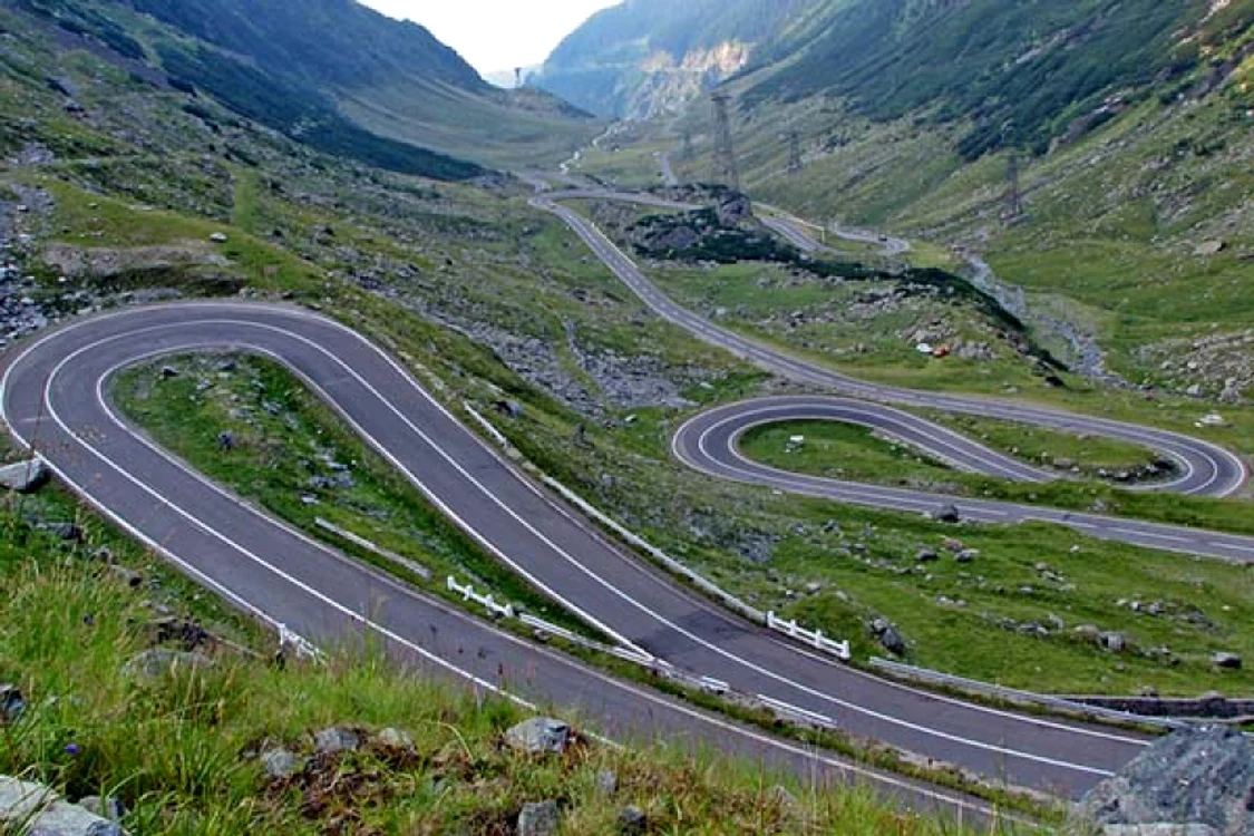 
    Circulația rutieră pe Transfăgărășan se închide începând de astăziFOTO: Click!  