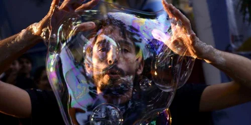 Demian Zen baloane de sapun FOTO Photoland / Corbis