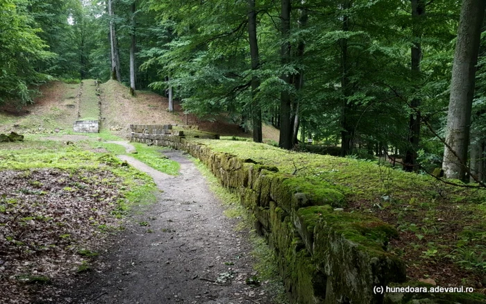 Zidurile din Sarmizegetusa Regia. Foto: Daniel Guță