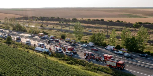 aacident calarasi autocar rasturnat jpg