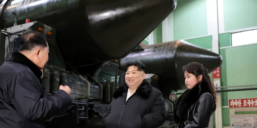 Kim Jong un si fiica sa Ju Ae FOTO EPA EFE jpg
