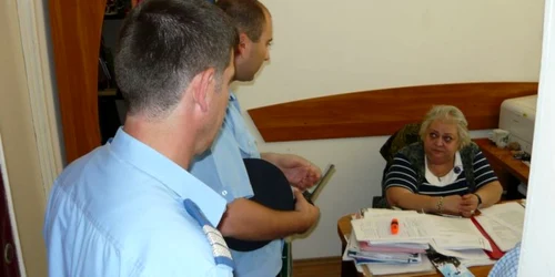 Poliţiştii vor asigura ordinea publică (arhivă)