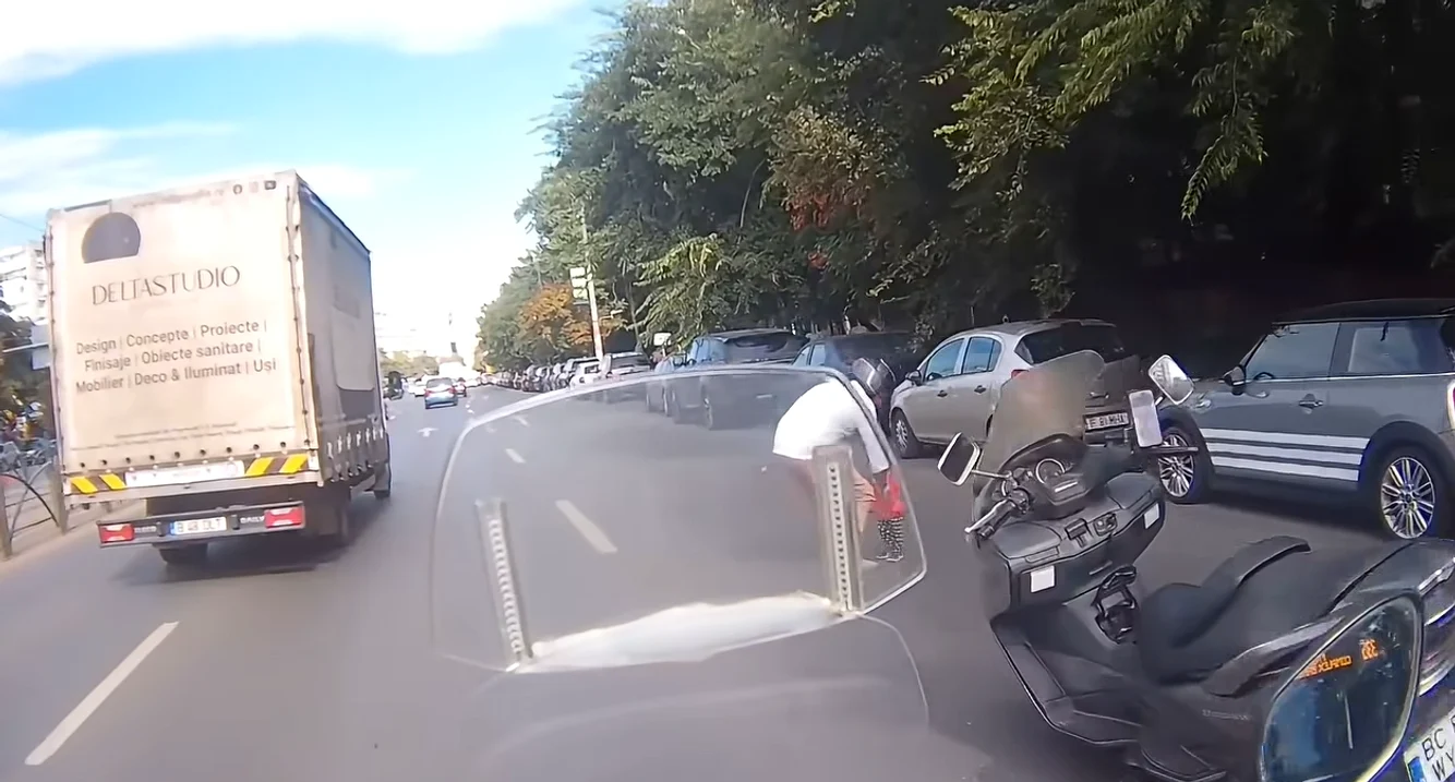 Copilul a fost salvat de un motociclist 