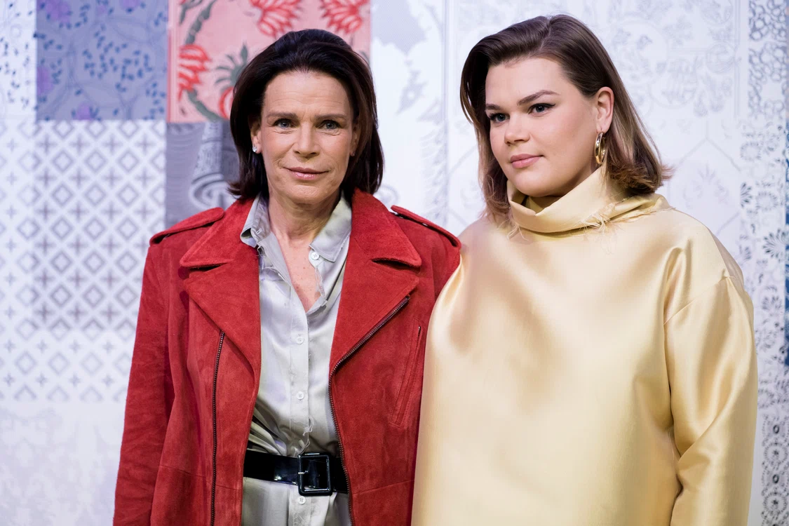 Printesa Stephanie de Monaco si fiica sa cea mica, Camille Gotlieb Palais Princier (3) jpg