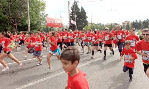 Alergarea pe tocuri  va fi una din  atracţiile festivalului  “Femei pe Mătăsari” jpeg