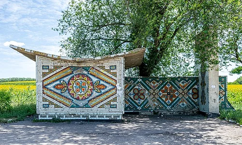 Oprirea, s  Mandrestii Noi, r n Sangerei, Republica Moldova Bus stop, Mandrestii Noi Village, Sangerei District, Republic of Moldova (50098746828) jpg