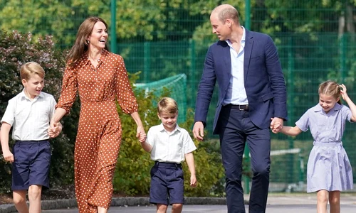 Kate Middleton și William și au dus copiii la școală jpg