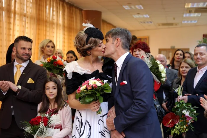 Roxana Ciuhulescu nunta Silviu Bulugioiu s a casatorit (1) jpeg
