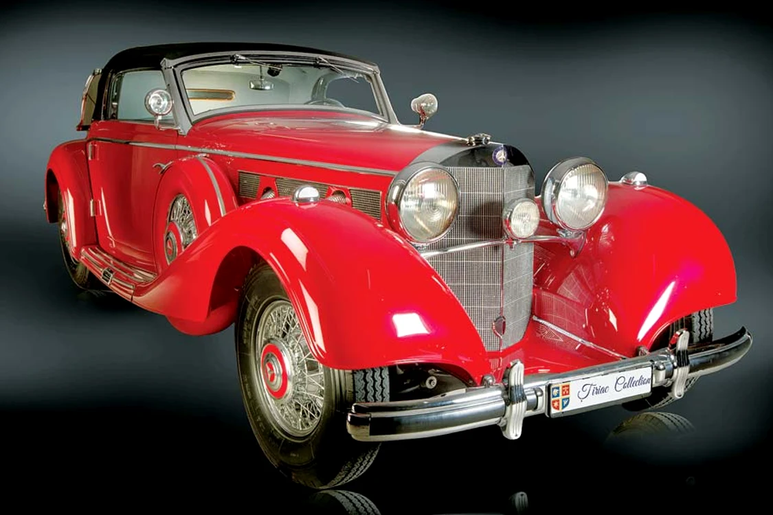 Mercedes Benz 540 K Cabriolet, fabricat în 1937, arată impecabil şi la interior, şi la exterior