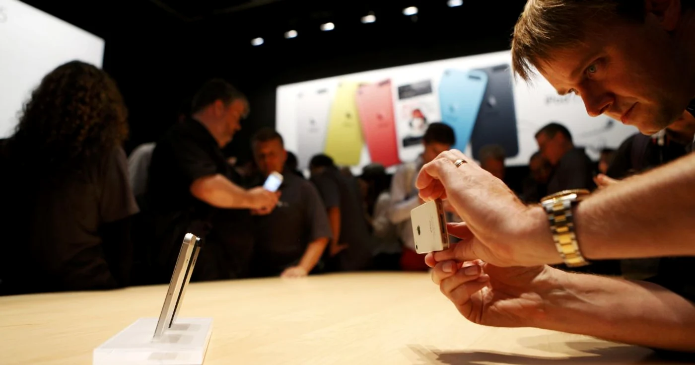 HTC şi Samsung vor să dea în judecată Apple FOTO Reuters