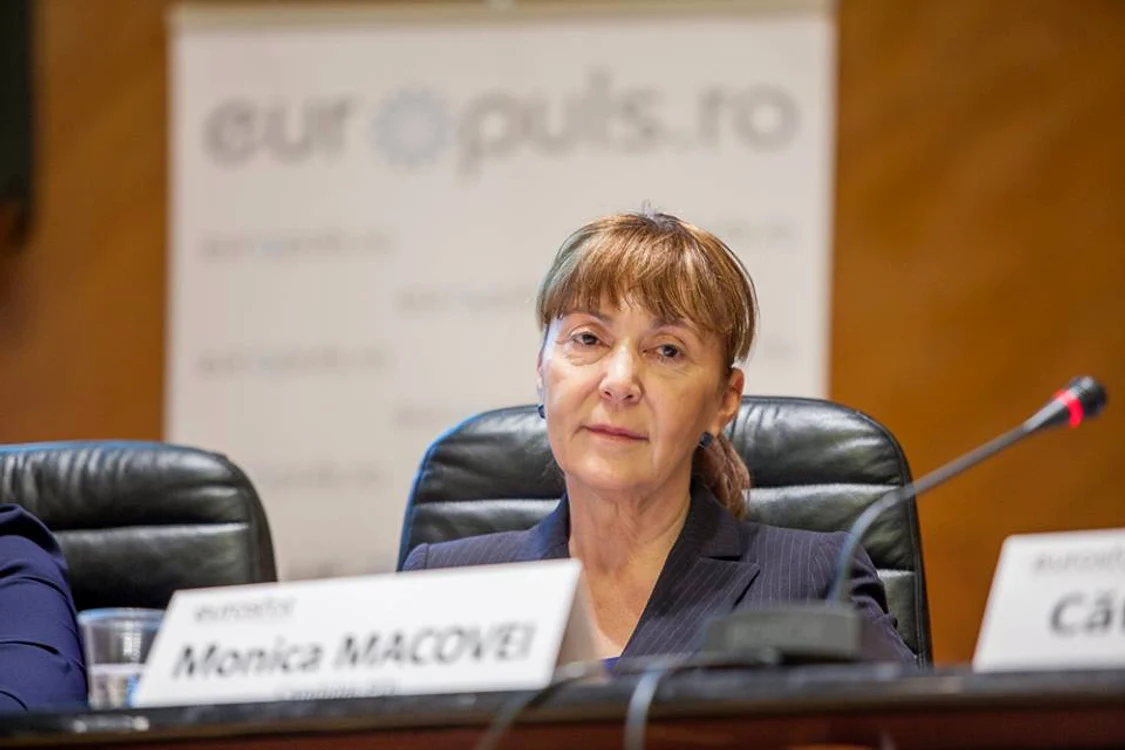 Candidaţii faţă cu statul de drept jpeg