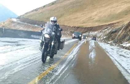 A căzut grindina pe Transalpina. FOTO Meteo Buzău Facebook