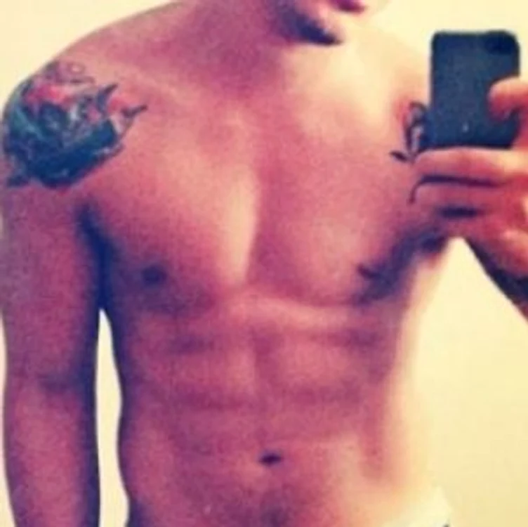 
    Adrian Tutu (FOTO INSTAGRAM)  
