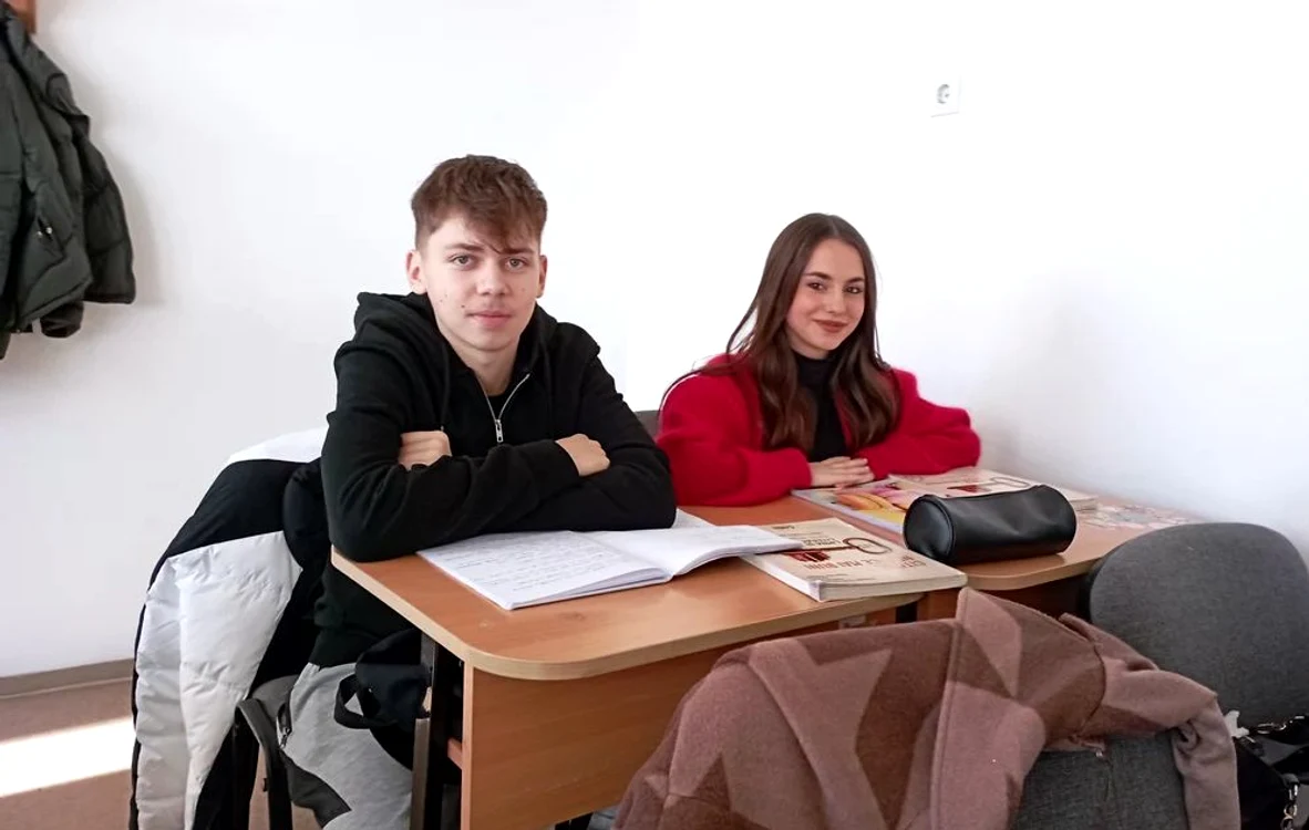 Ana s-a înscris  în clasa a noua. FOTOGRAFII: ADEVĂRUL