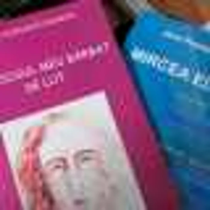 Cărţi semnate de Anca Popoacă-Giuran. FOTO: NICOLETA BUTNARU