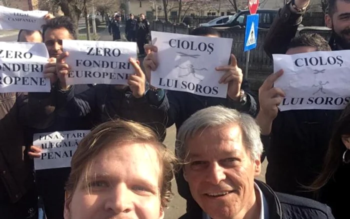 Dacian Cioloş şi protestatatrii din Teleorman