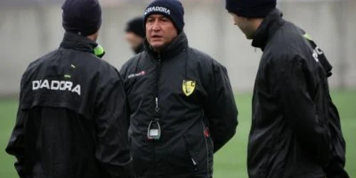 Viorel Moldovan a revenit din Thailanda, la frigul din Braşov Foto: Stelian Grăjdan
