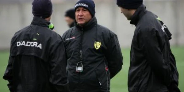 Viorel Moldovan a revenit din Thailanda, la frigul din Braşov Foto: Stelian Grăjdan