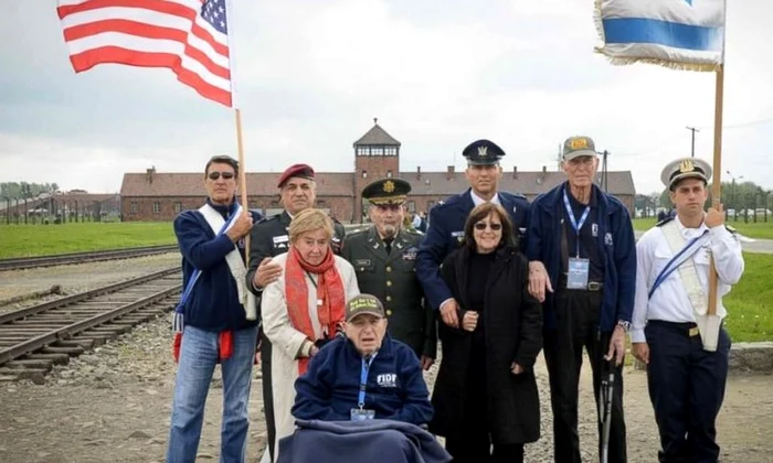 Reuniune emoționantă dintre un veteran de război și omul pe care l a salvat de la Dachau acum 71 de ani jpeg