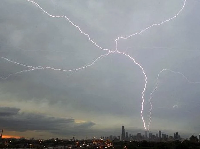 Fulgerul loveşte de două ori simultan în Chicago