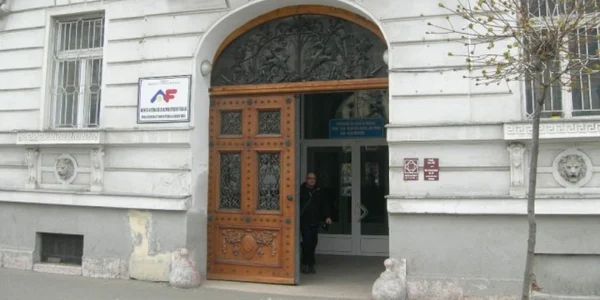 finante arad