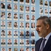 Hakan Fidan in vizita la Kiev FOTO EPA EFE jpg