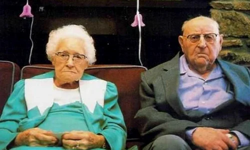 Bătrânii au fost consideraţi multă vreme o povară pentru societate jpeg