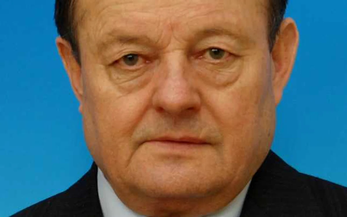Fostul deputat şi-a angajat fiica cabinetul său parlamentar