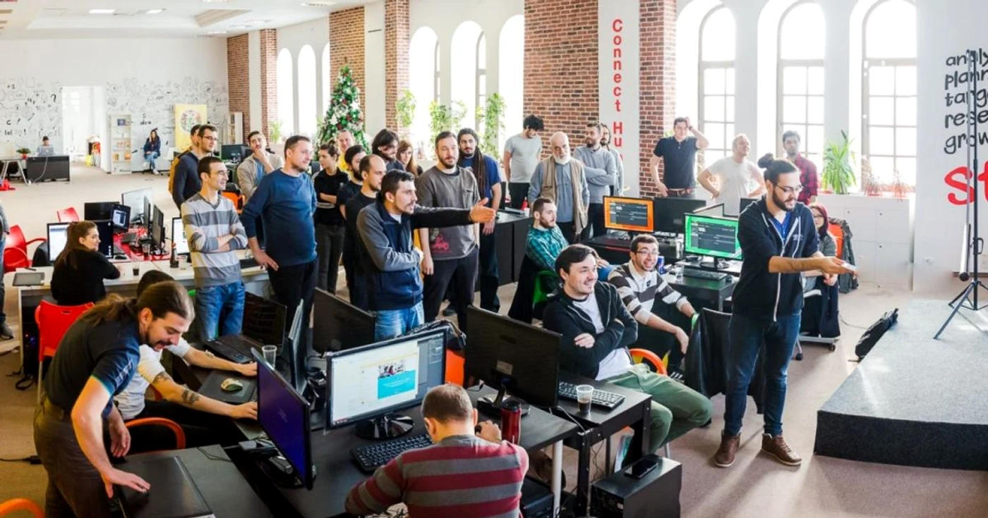 Cum arată o sesiune game jam la studioul Amber.