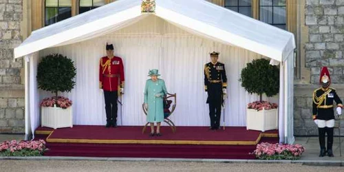 Ceremonie miliatră la Windsor dedicată zilei de naştere a reginei Elisabeta a II a FOTO EPA-EFE