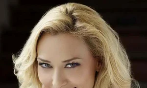 iulia vantur jpeg