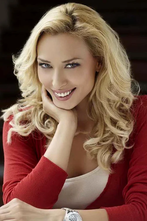 Iulia Vântur la 16 ani