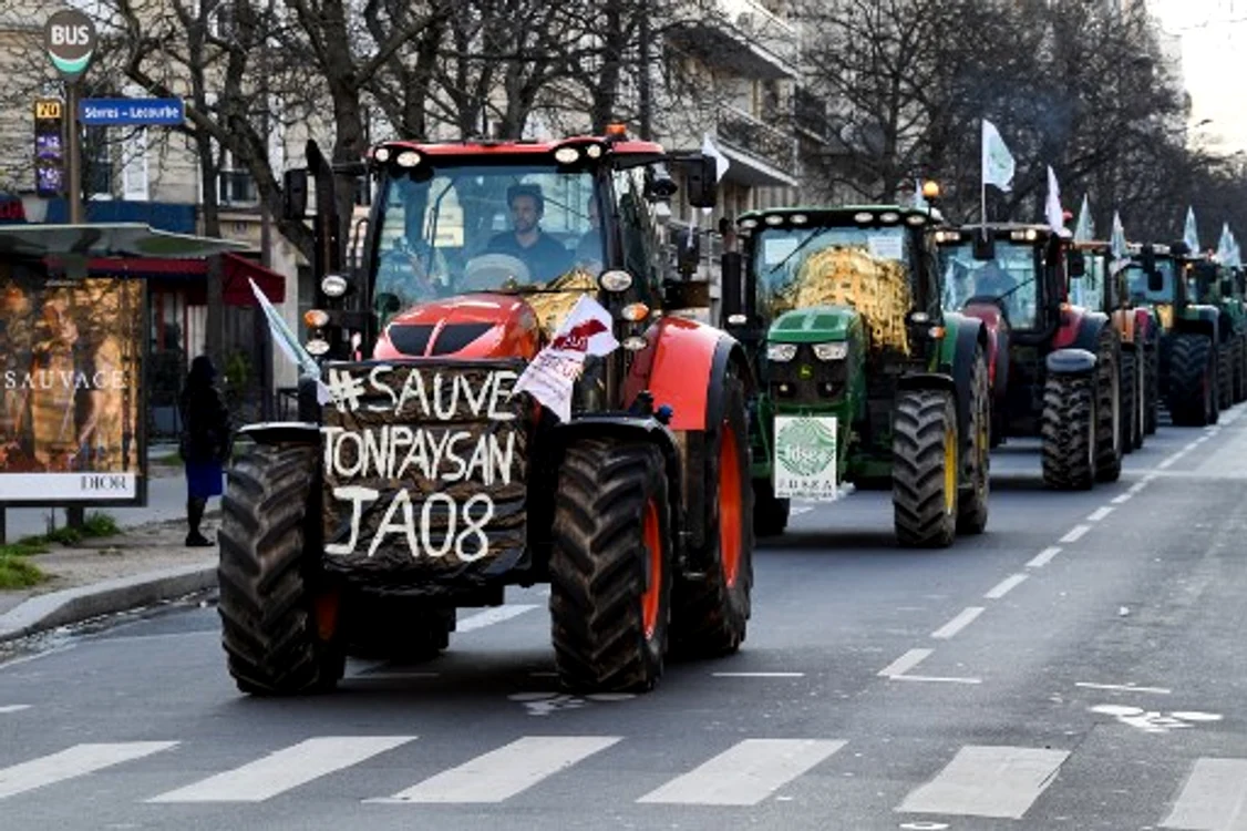 Protest al fermierilor la Paris FOTO AFP
