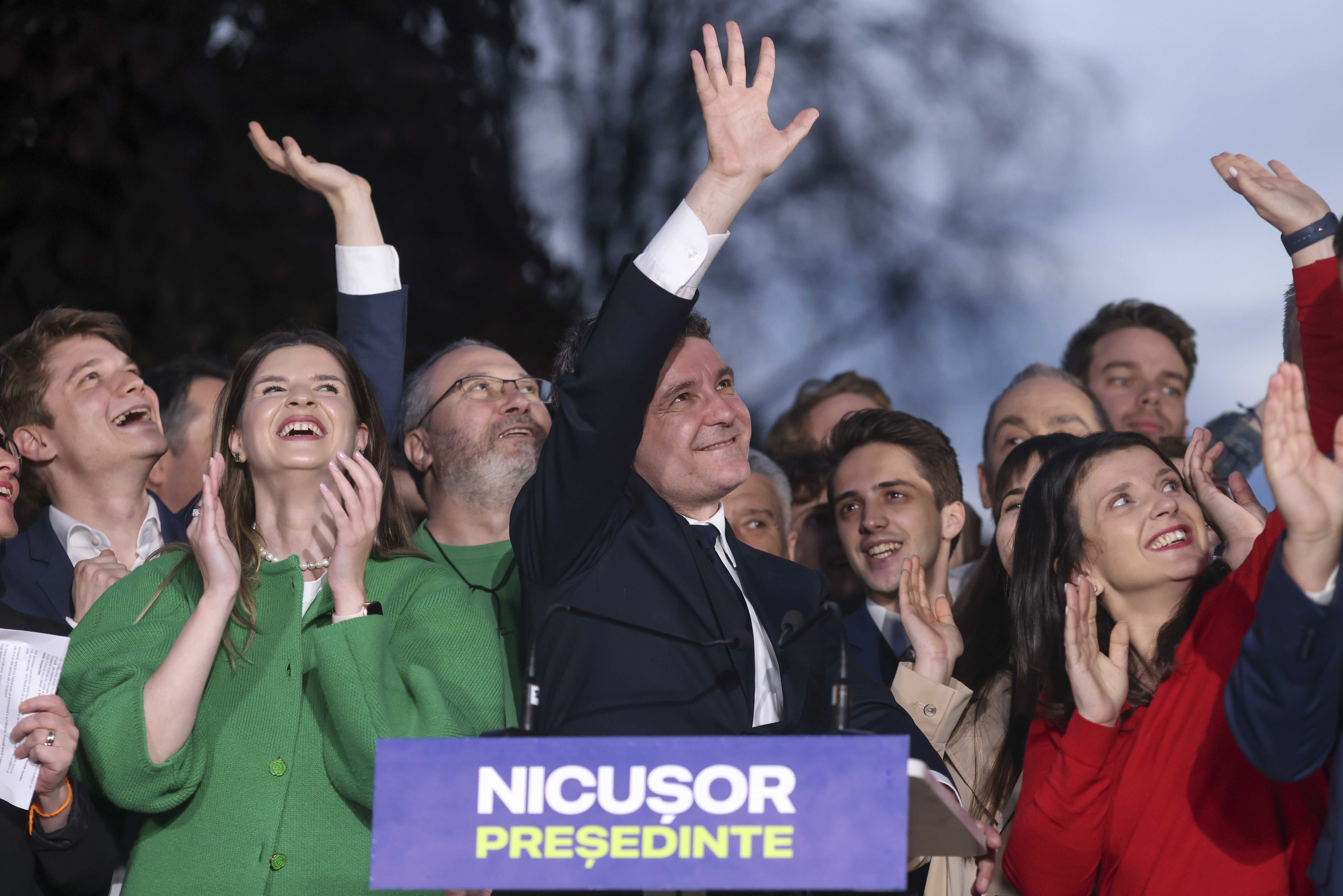Nicușor Dan victorios. FOTO Inquam Photos / George Călin