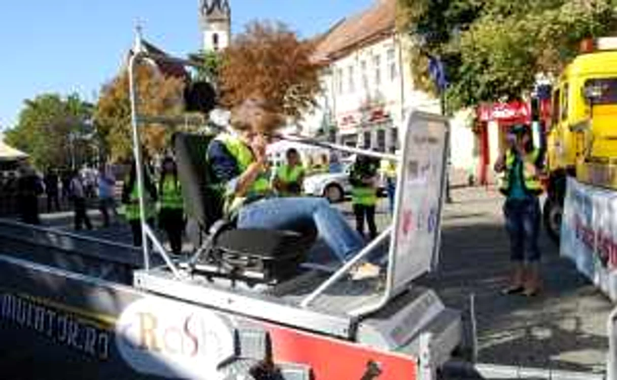 Nu este pentru prima dată când IPJ apelează la un simulator de coliziune pentru a-i „tempera” pe şoferi FOTO: citynews.ro