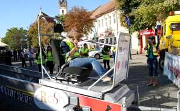 Nu este pentru prima dată când IPJ apelează la un simulator de coliziune pentru a-i „tempera” pe şoferi FOTO: citynews.ro