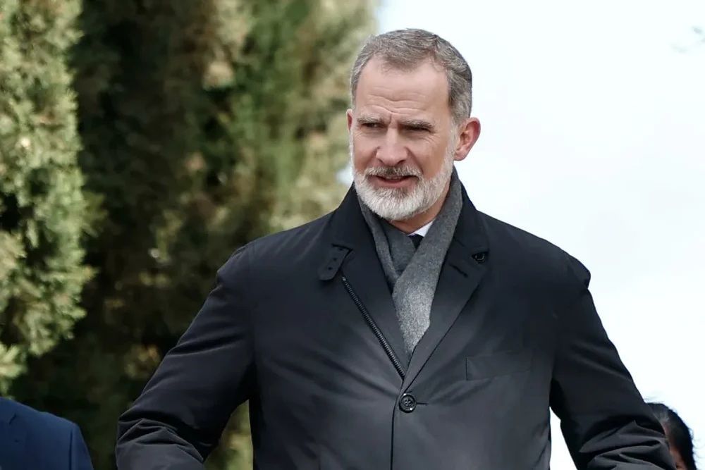 Regele Spaniei a ajuns în România. Monarhul a aterizat la Sibiu și marți se vede la Cincu cu președintele Nicușor Dan