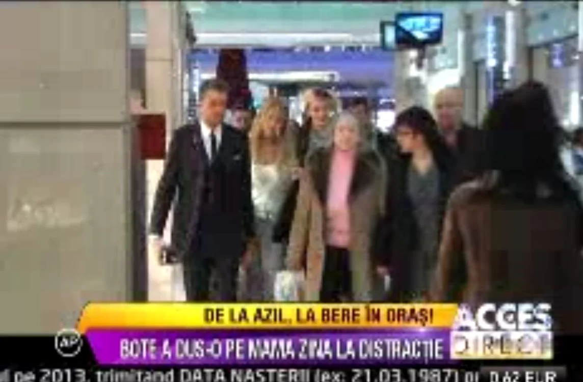 Zina Dumitrescu si Botezatu in mall